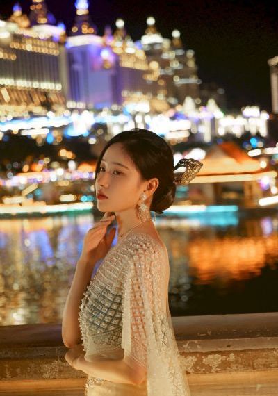 玖玖热在线视频精品店_HD全集在线观看