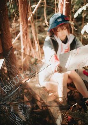 欧美大胸比基尼美女_BD英语手机免费观看完整