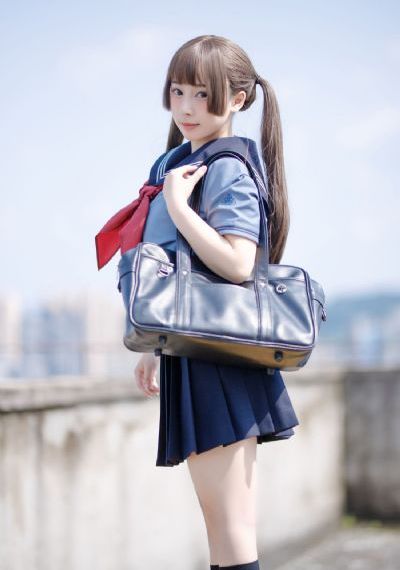 国产身体乳哪个好用_英文版字幕