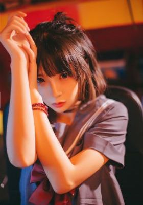欧美美女的黑木耳_蓝光超清免费观看